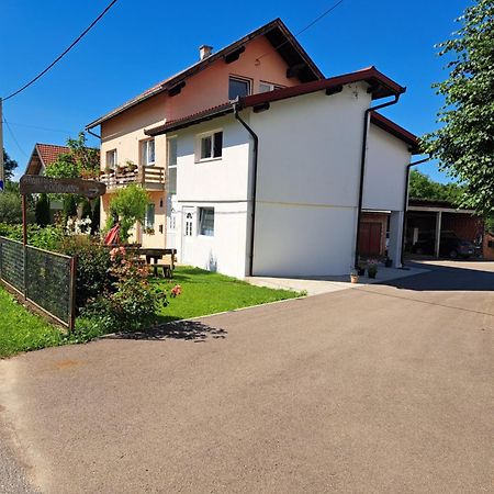 Apartman Dorijan Rakovica Bagian luar foto