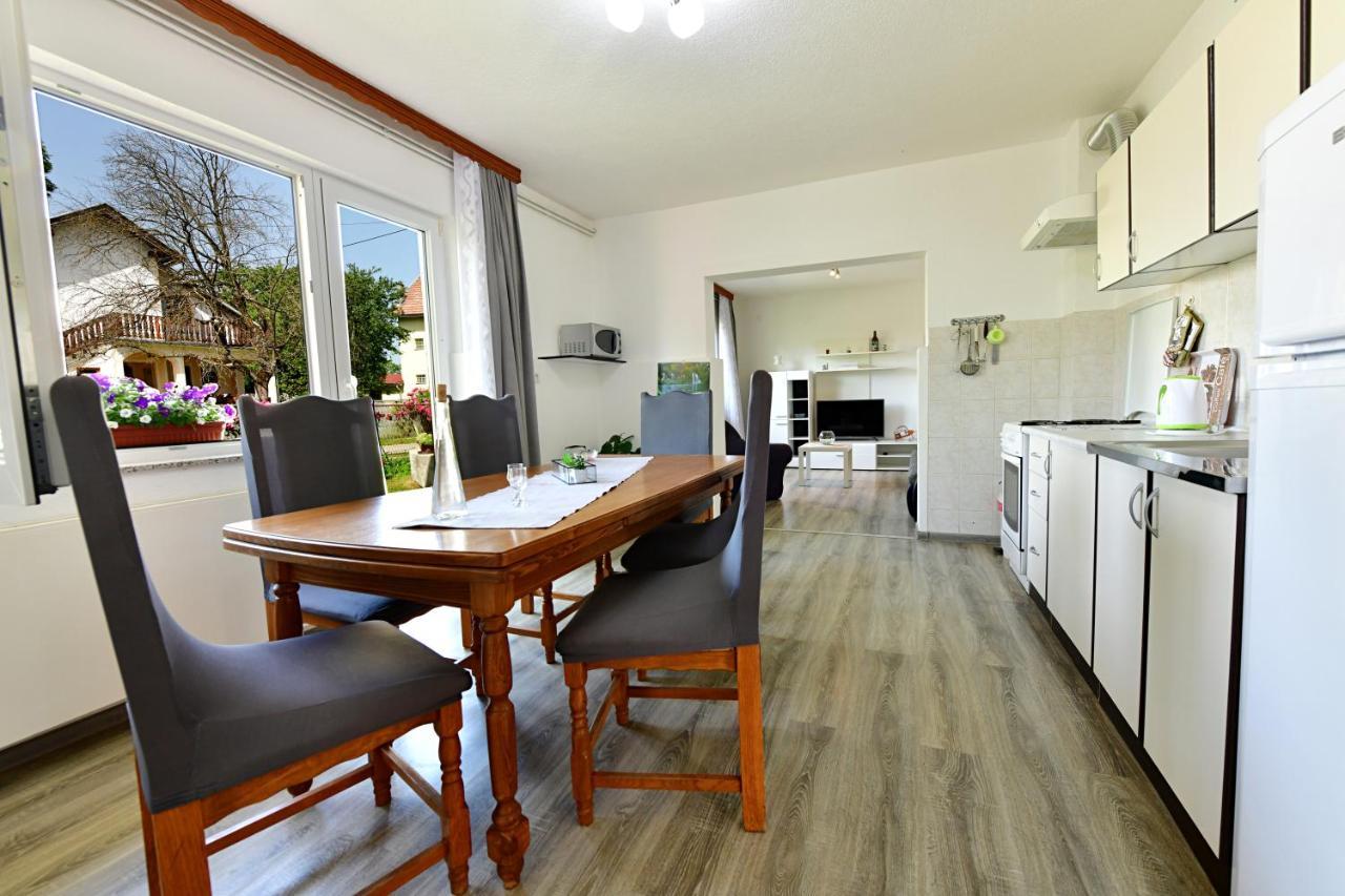 Apartman Dorijan Rakovica Bagian luar foto