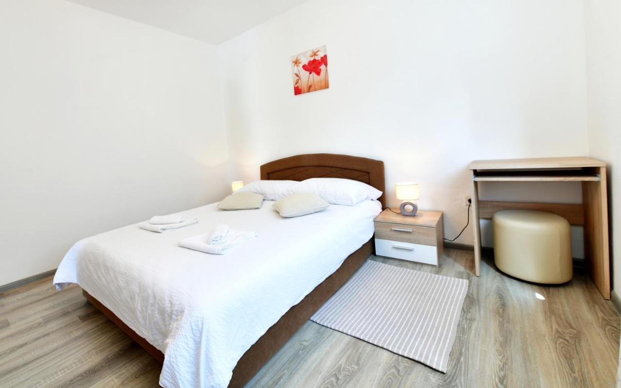 Apartman Dorijan Rakovica Bagian luar foto