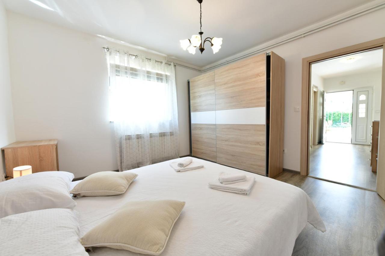 Apartman Dorijan Rakovica Bagian luar foto