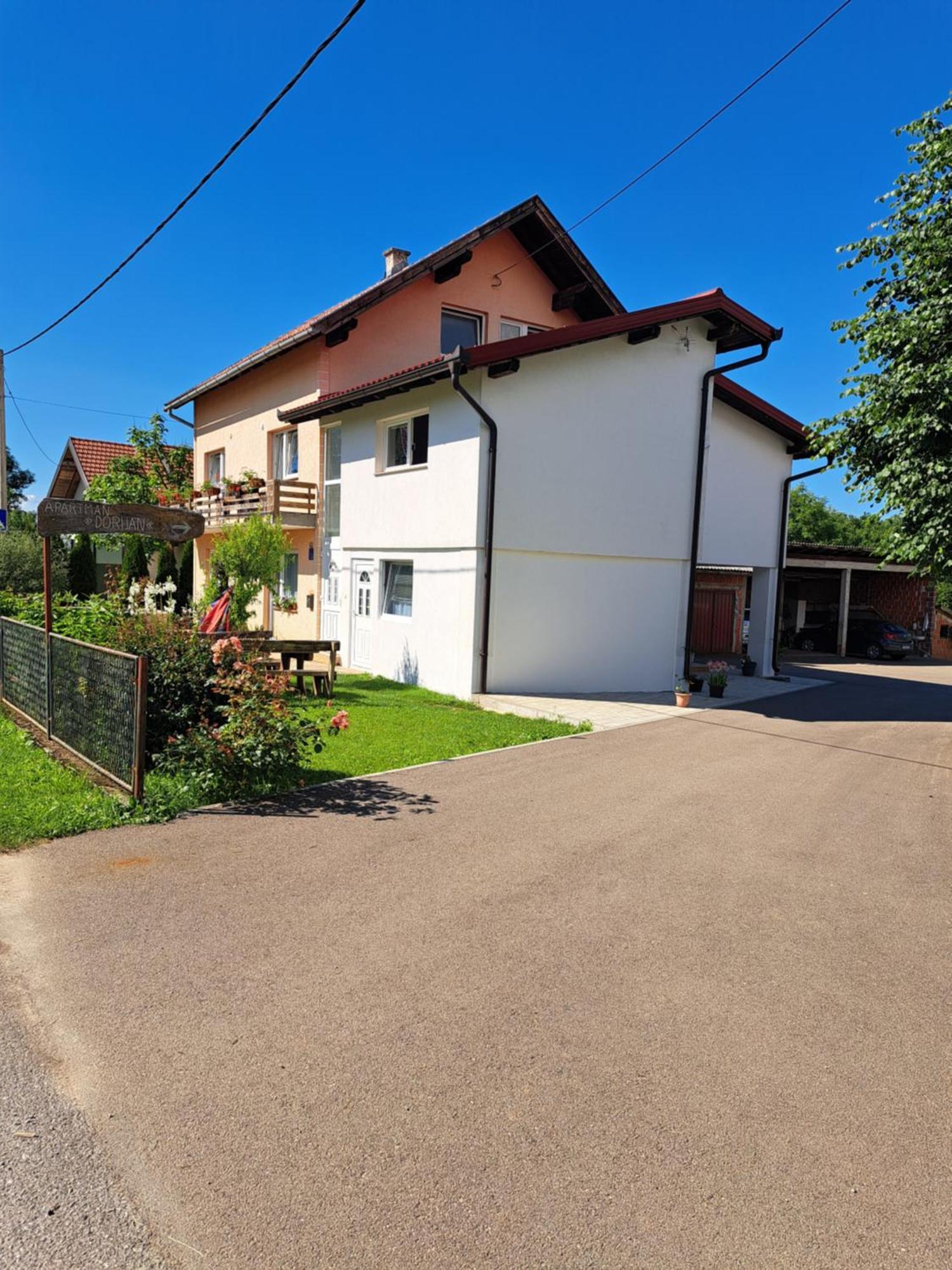 Apartman Dorijan Rakovica Bagian luar foto